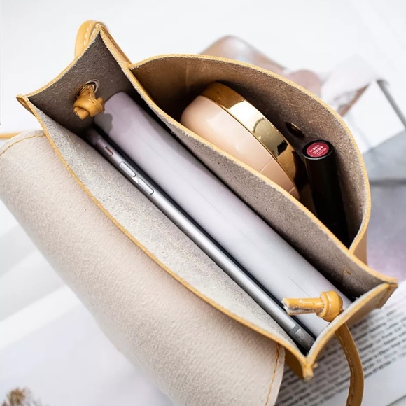 Soft vegan leather Crossbody Messanger bag purse - Picture 6 of 8